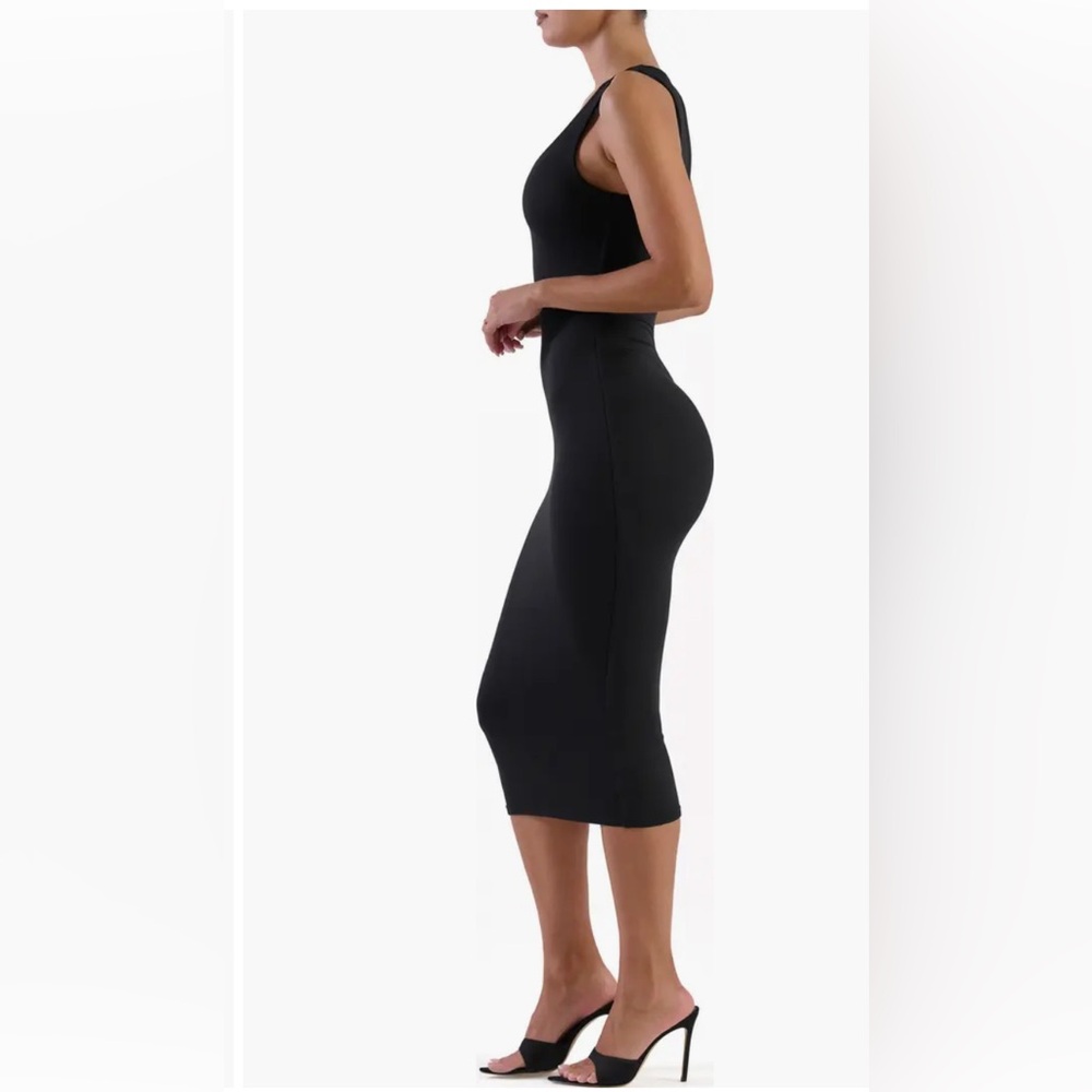 N by Naked Wardrobe Elegant Black Sleeveless Dress